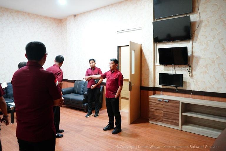 Kakanwil Andi Basmal Tinjau Gedung Lama Kanwil Kemenkumham Sulsel