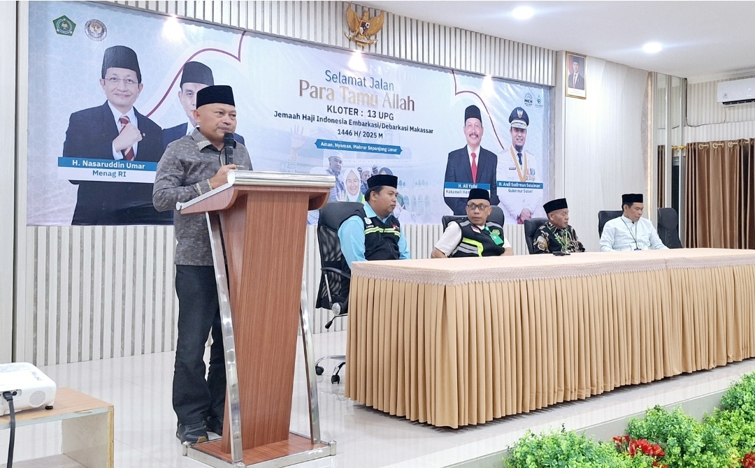 Wagub Malut Sarbin Sehe Lepas 393 Jemaah Haji Kloter 13 di Asrama Haji Makassar
