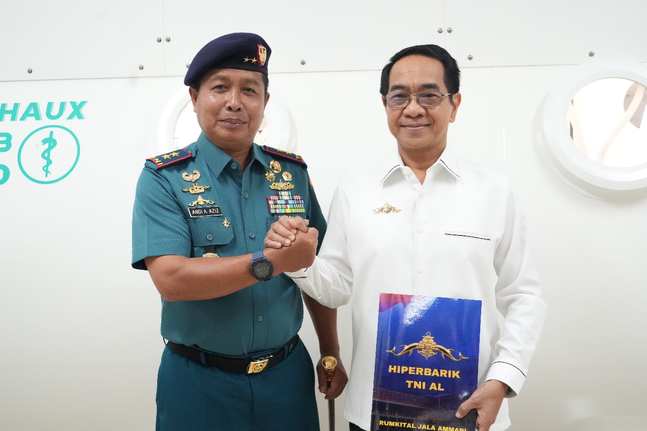 Rektor Prof JJ Dapat Brevet Kehormatan, Sinergi Unhas-TNI AL Perkuat Kemaritiman